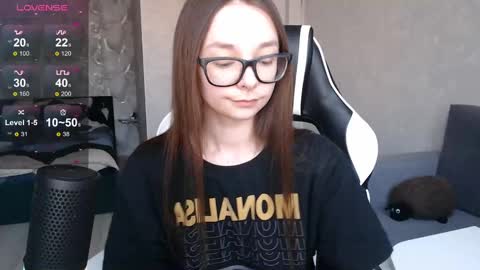 Mila online show from March 8, 2025, 3:45 pm