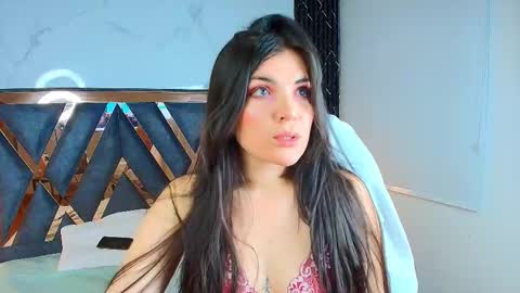 Snapshot of amara_vega chatting on October 12, 2025, 10:47 am Amara Vega online show from October 12, 2025, 10:47 am