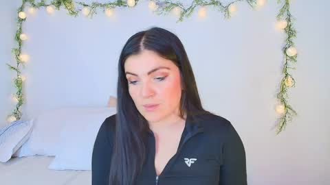 Snapshot of amara_vega chatting on May 1, 2026, 6:01 pm Amara Vega online show from May 1, 2026, 6:01 pm