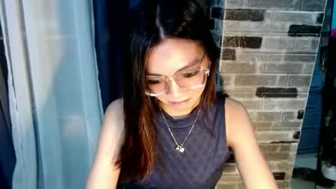 BELLA online show from March 18, 2026, 3:37 pm