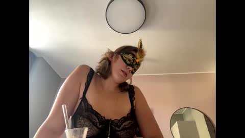 Amara Elise online show from January 26, 2025, 2:30 pm