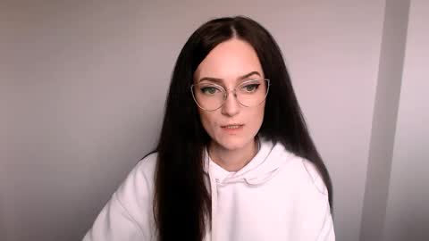 Snapshot of amazingeyes89 chatting on November 11, 2025, 8:14 am Izza online show from November 11, 2025, 8:14 am