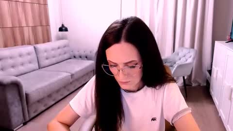 Snapshot of amazingeyes89 chatting on November 24, 2025, 10:48 am Izza online show from November 24, 2025, 10:48 am