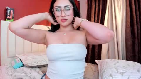 Sara  online show from September 24, 2025, 1:53 am