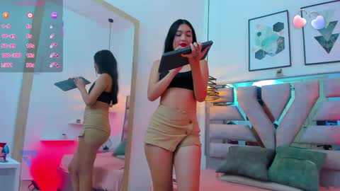 ambar_cullen online show from October 3, 2025, 9:34 pm