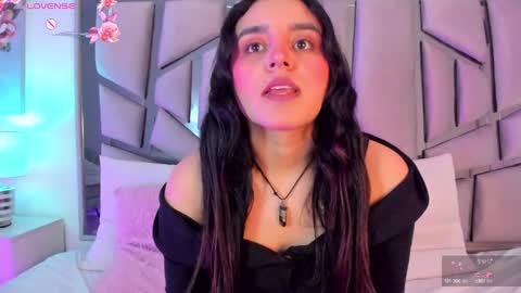 Snapshot of ambar_devon chatting on January 29, 2025, 7:32 pm online show from January 29, 2025, 7:32 pm