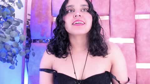   online show from October 20, 2025, 7:03 pm