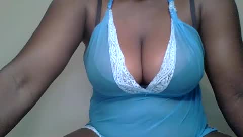 Snapshot of ambar_jasiri chatting on February 28, 2025, 1:15 am Mia online show from February 28, 2025, 1:15 am