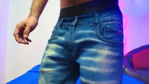 Snapshot of ambar_mds chatting on September 14, 2025, 1:32 pm Sebas online show from September 14, 2025, 1:32 pm