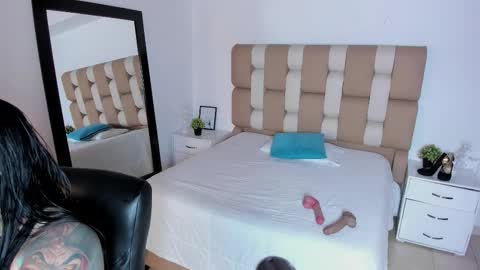 ambarcoxx online show from February 25, 2026, 12:04 pm