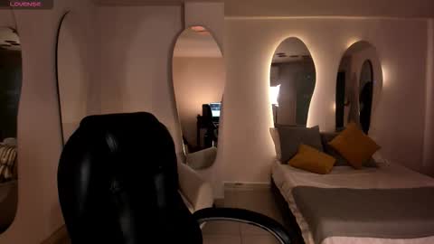 Ambar  online show from November 2, 2025, 12:07 pm