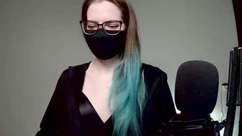 Amber non-nude model online show from February 19, 2025, 9:47 pm