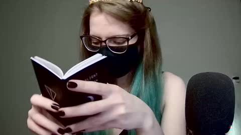 Amber non-nude model online show from March 4, 2025, 1:45 am