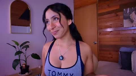 Snapshot of amber_curly chatting on June 20, 2026, 6:22 pm amber_curly online show from June 20, 2026, 6:22 pm