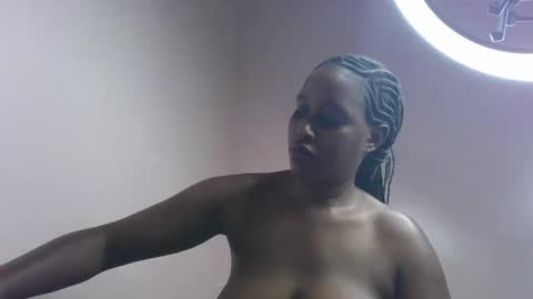 amber_cutie2 online show from May 14, 2026, 11:06 am