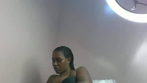 amber_cutie2 online show from May 16, 2026, 2:19 am