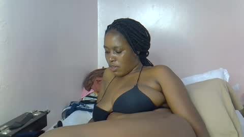 Snapshot of amber_cutie2 chatting on June 22, 2026, 3:25 am amber_cutie2 online show from June 22, 2026, 3:25 am