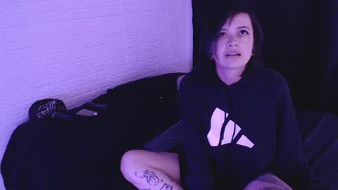 Snapshot of amber_rouss chatting on December 11, 2024, 2:30 am ROUSS online show from December 11, 2024, 2:30 am