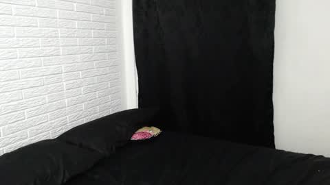 Snapshot of amber_rouss chatting on January 3, 2025, 5:39 am ROUSS online show from January 3, 2025, 5:39 am