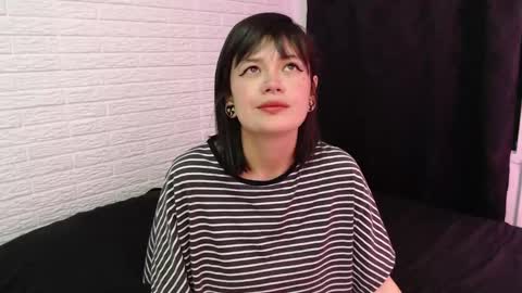 Snapshot of amber_rouss chatting on January 17, 2025, 1:47 am ROUSS online show from January 17, 2025, 1:47 am