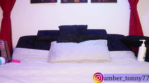     online show from November 22, 2025, 9:08 am