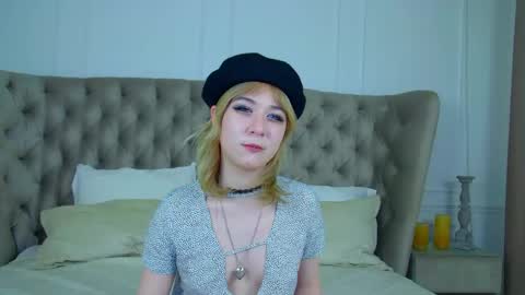 Snapshot of amberbauman chatting on April 18, 2026, 5:50 pm AmberBauman online show from April 18, 2026, 5:50 pm