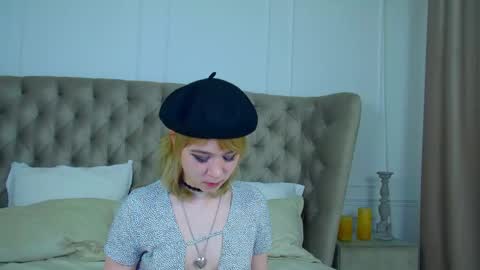 Snapshot of amberbauman chatting on April 18, 2026, 7:58 pm AmberBauman online show from April 18, 2026, 7:58 pm