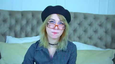 Snapshot of amberbauman chatting on April 24, 2026, 4:20 pm AmberBauman online show from April 24, 2026, 4:20 pm