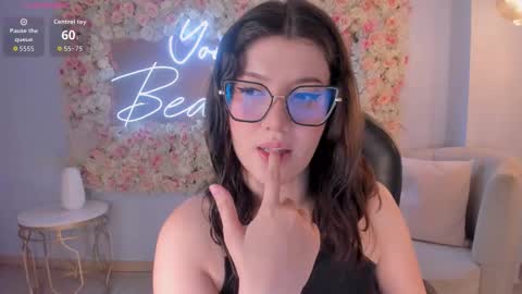 Amber  online show from March 8, 2026, 5:28 pm