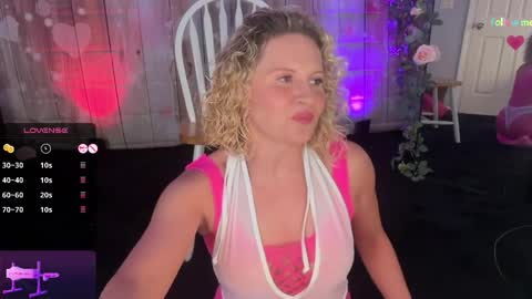 Snapshot of amberjade_aj chatting on April 3, 2026, 12:30 am Amber Jade online show from April 3, 2026, 12:30 am