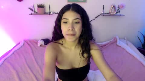 Amber Jeong online show from December 15, 2024, 2:19 am