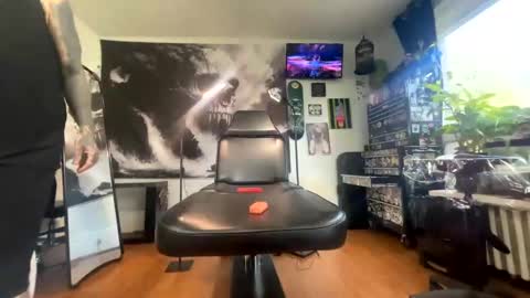 Snapshot of amberneddie chatting on October 28, 2025, 7:16 pm Amberneddie online show from October 28, 2025, 7:16 pm