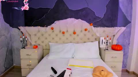 Amber Grey online show from October 22, 2025, 6:18 pm