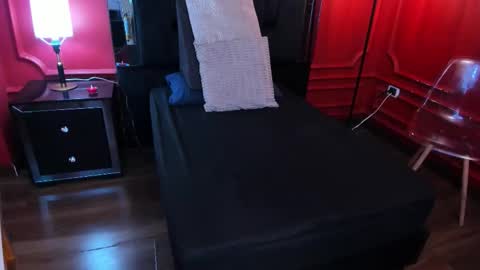 Amber online show from October 27, 2025, 2:21 pm