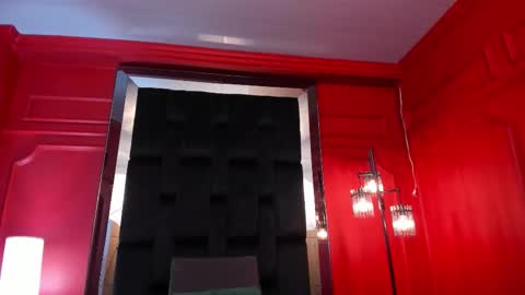 Amber online show from November 5, 2025, 7:14 pm