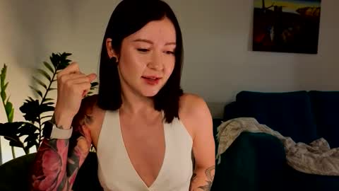 Moon inst 4mbientmoon online show from January 13, 2026, 4:12 pm