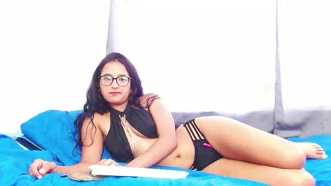 Amelia online show from March 12, 2025, 7:06 pm