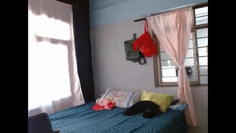 amelia  online show from January 28, 2025, 2:53 pm