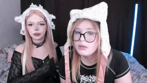 Snapshot of amelia__miller chatting on February 23, 2025, 10:42 pm Amelia online show from February 23, 2025, 10:42 pm