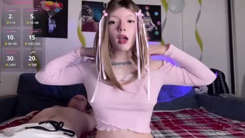 Amelia Aley  online show from January 4, 2025, 8:05 pm