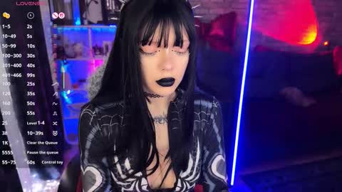 Amelia Aley  online show from February 13, 2026, 9:27 am