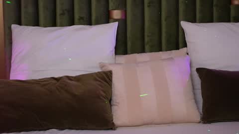 Amelia online show from December 6, 2024, 7:54 am