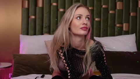 Amelia online show from December 30, 2024, 12:20 pm