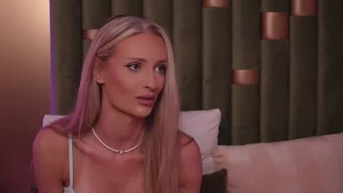 Snapshot of ameliaangell chatting on July 24, 2026, 8:07 pm Amelia online show from July 24, 2026, 8:07 pm