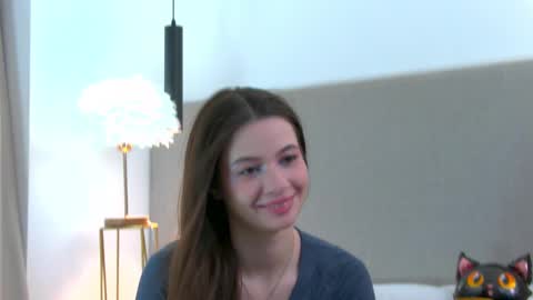 Amelia online show from March 9, 2025, 10:08 pm