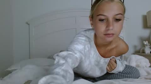 Amelia Lombardi online show from May 28, 2026, 1:36 am