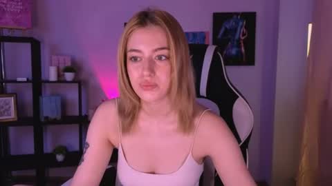 ameliarosaline online show from June 16, 2026, 4:04 am