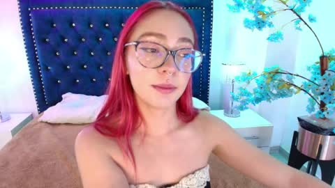 Amelie online show from May 2, 2026, 11:15 am