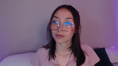 Snapshot of amelie_bss chatting on February 10, 2025, 8:42 pm Amelie online show from February 10, 2025, 8:42 pm