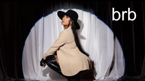 Amelie online show from October 29, 2025, 11:56 am